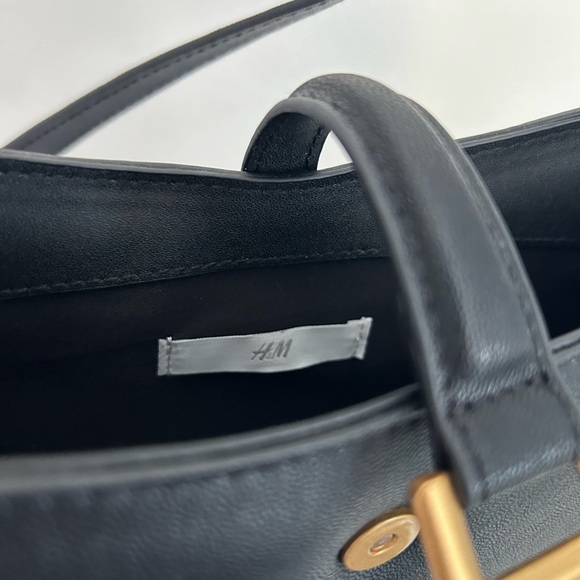Black evening shoulder bag (H&M) - Picture 3 of 3